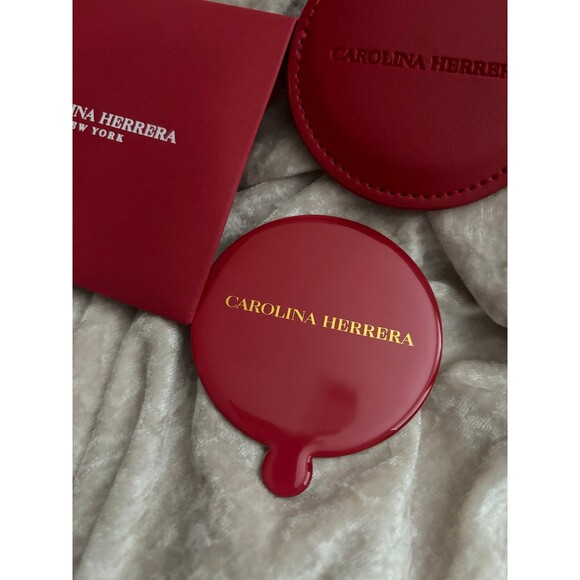 Carolina Herrera pocket mirror - Picture 2 of 3